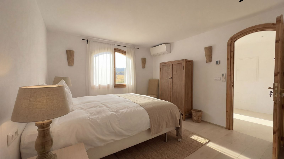 5 Bed Townhouse for sale in Alhaurín El Grande Costa Del Sol, Málaga, Spain