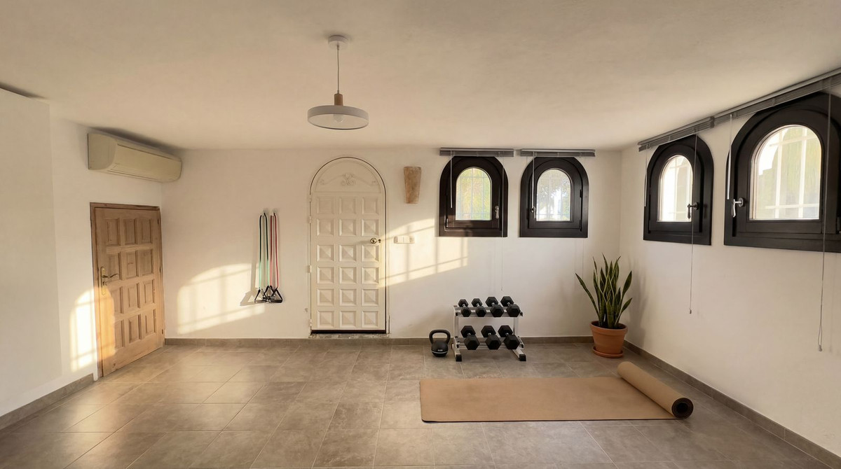 5 Bed Townhouse for sale in Alhaurín El Grande Costa Del Sol, Málaga, Spain
