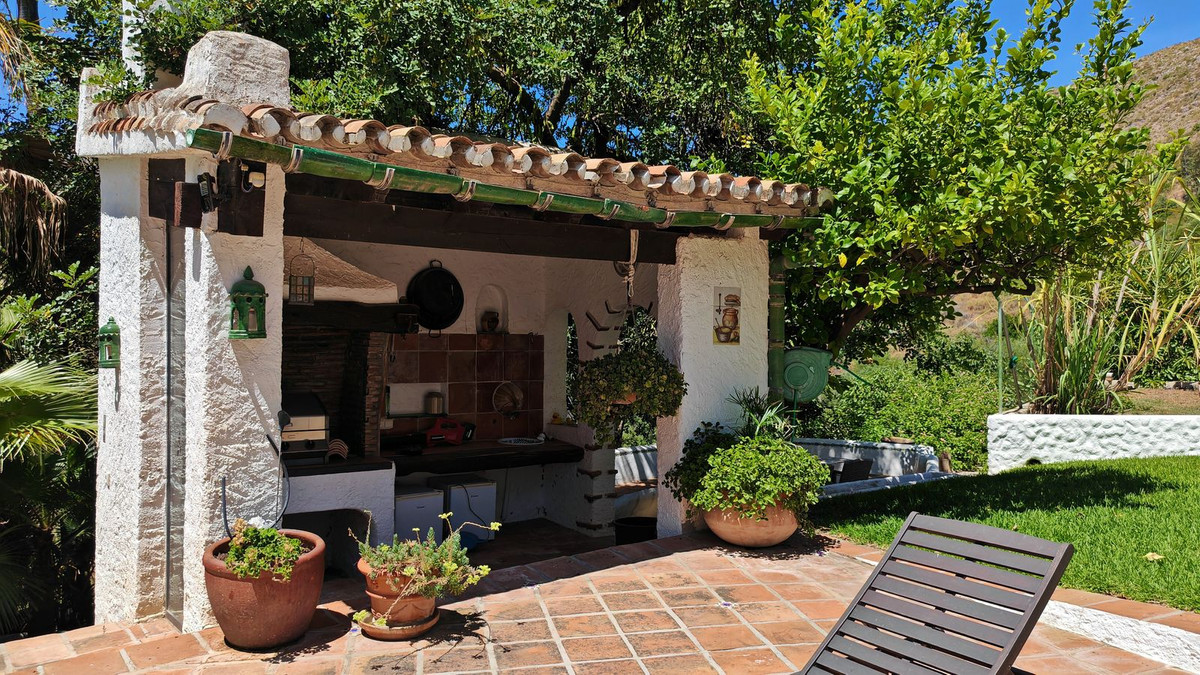 5 Bed Townhouse for sale in Alhaurín El Grande Costa Del Sol, Málaga, Spain