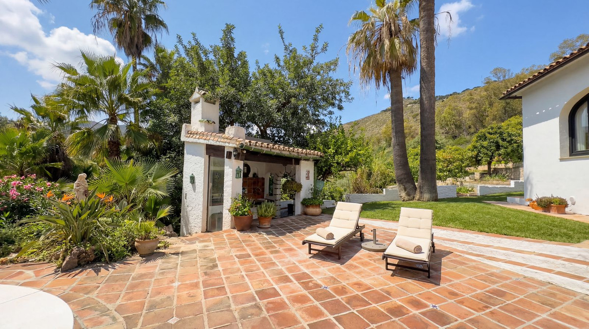 5 Bed Townhouse for sale in Alhaurín El Grande Costa Del Sol, Málaga, Spain