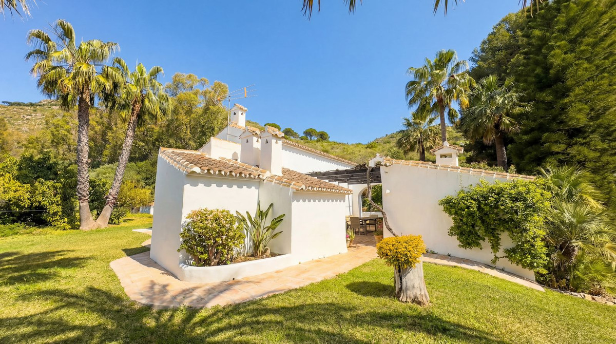 5 Bed Townhouse for sale in Alhaurín El Grande Costa Del Sol, Málaga, Spain