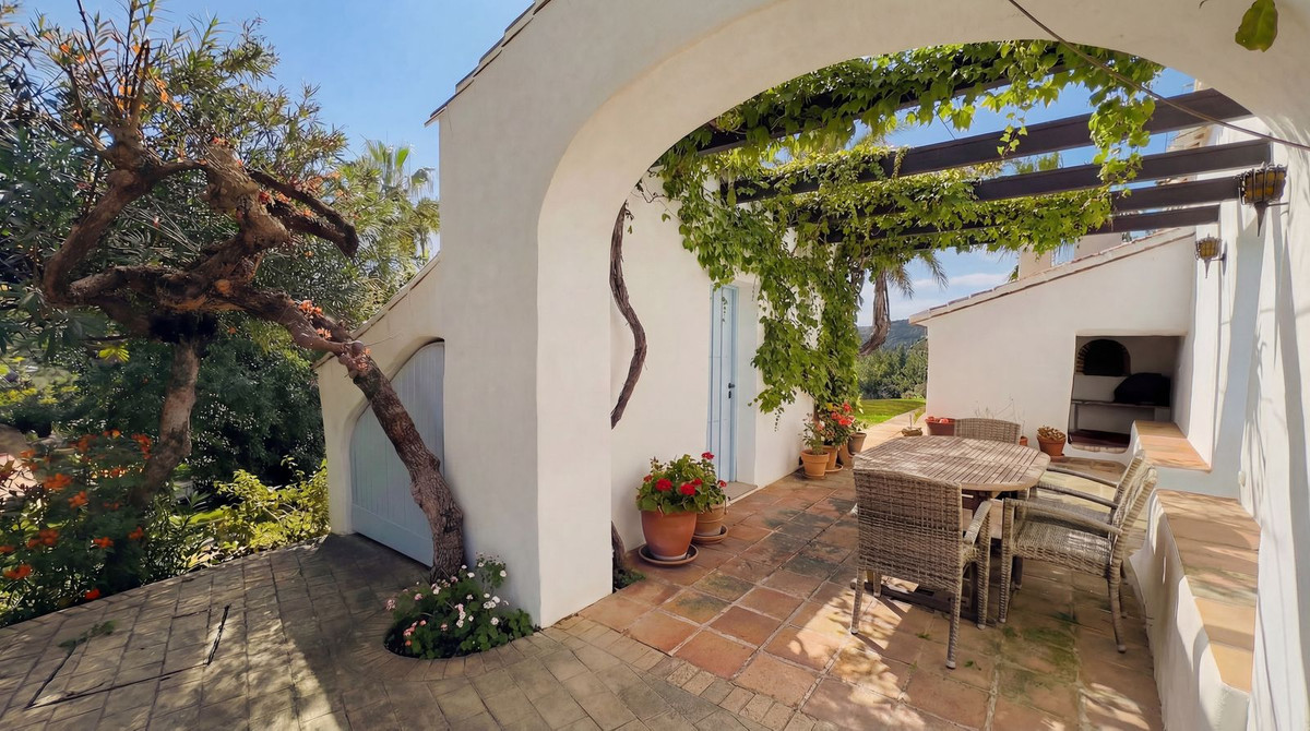 5 Bed Townhouse for sale in Alhaurín El Grande Costa Del Sol, Málaga, Spain