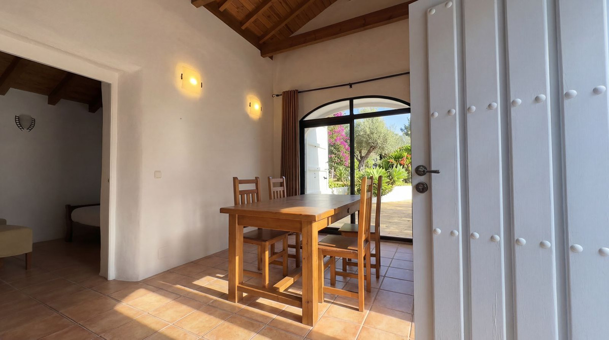 5 Bed Townhouse for sale in Alhaurín El Grande Costa Del Sol, Málaga, Spain