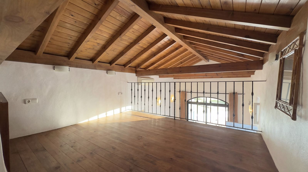 5 Bed Townhouse for sale in Alhaurín El Grande Costa Del Sol, Málaga, Spain