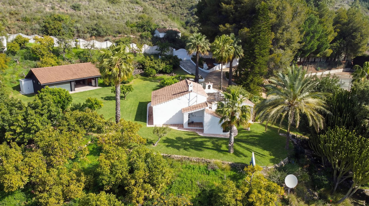 5 Bed Townhouse for sale in Alhaurín El Grande Costa Del Sol, Málaga, Spain