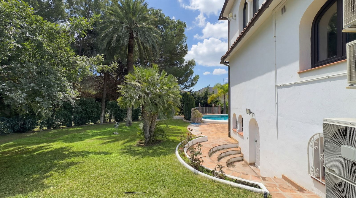 5 Bed Townhouse for sale in Alhaurín El Grande Costa Del Sol, Málaga, Spain
