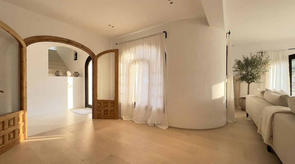 5 Bed Townhouse for sale in Alhaurín El Grande Costa Del Sol, Málaga, Spain