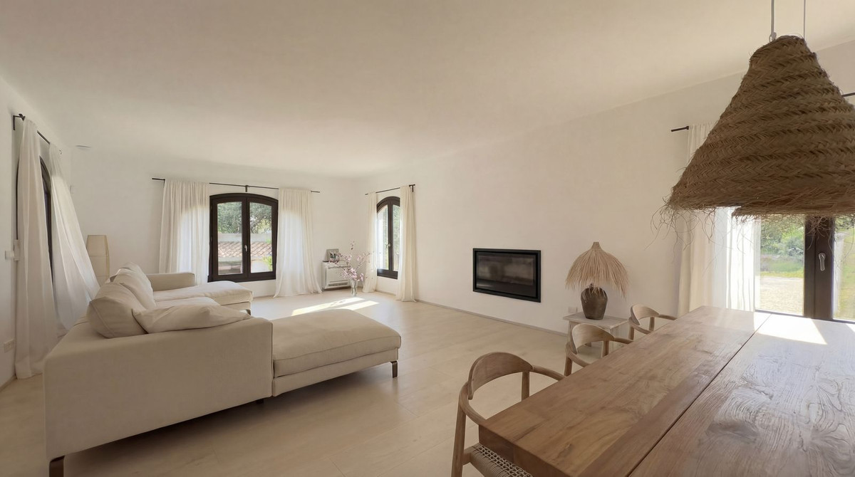 5 Bed Townhouse for sale in Alhaurín El Grande Costa Del Sol, Málaga, Spain