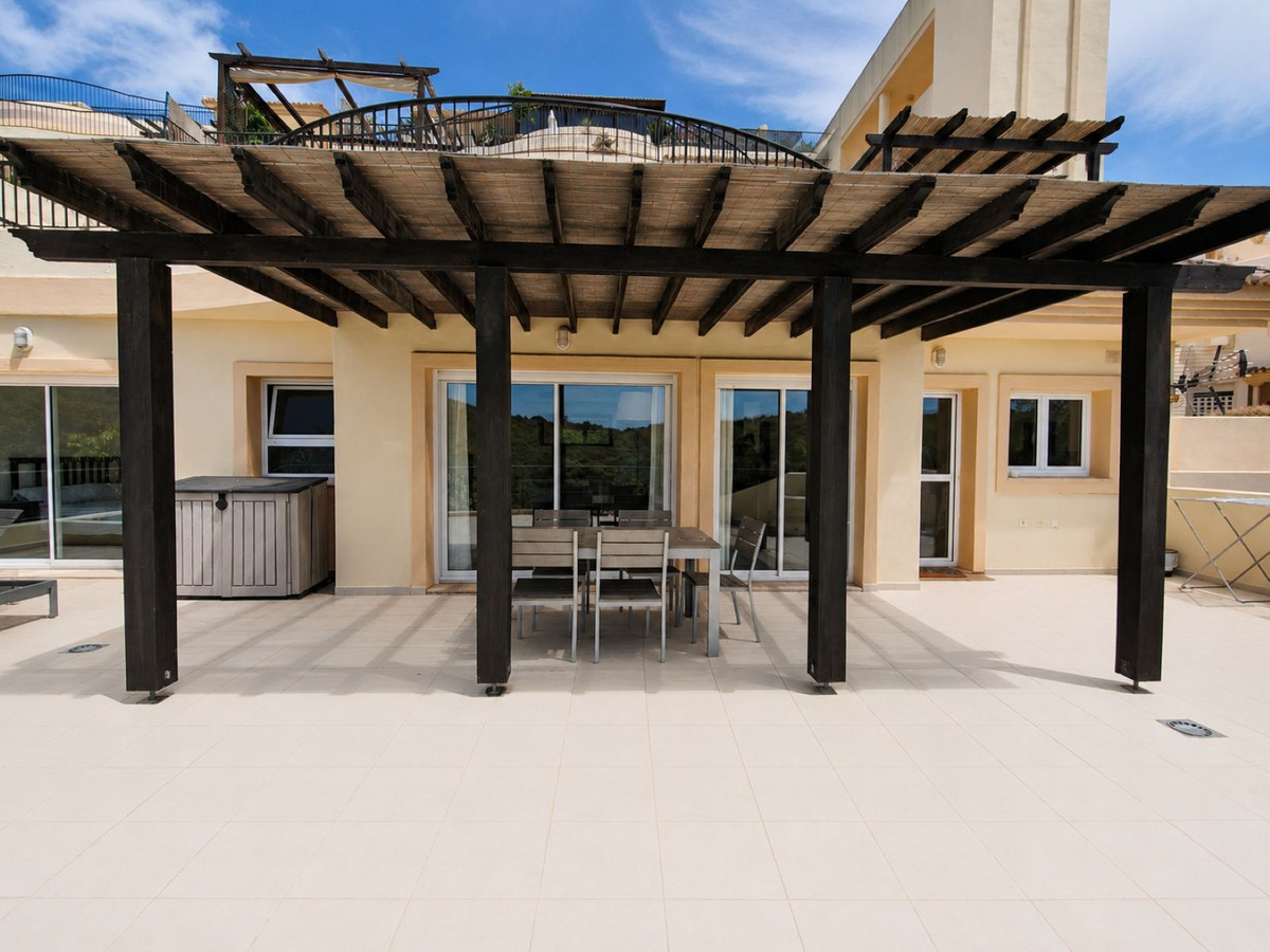 Se vende Apartamento Planta Media de 3 dormitorios en Costa Del Sol, Cadiz, España