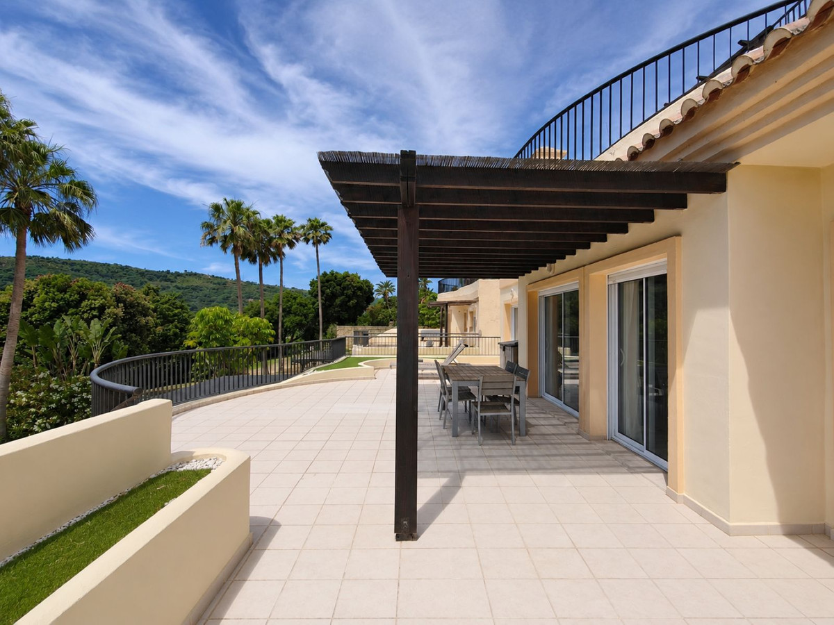 Se vende Apartamento Planta Media de 3 dormitorios en Costa Del Sol, Cadiz, España