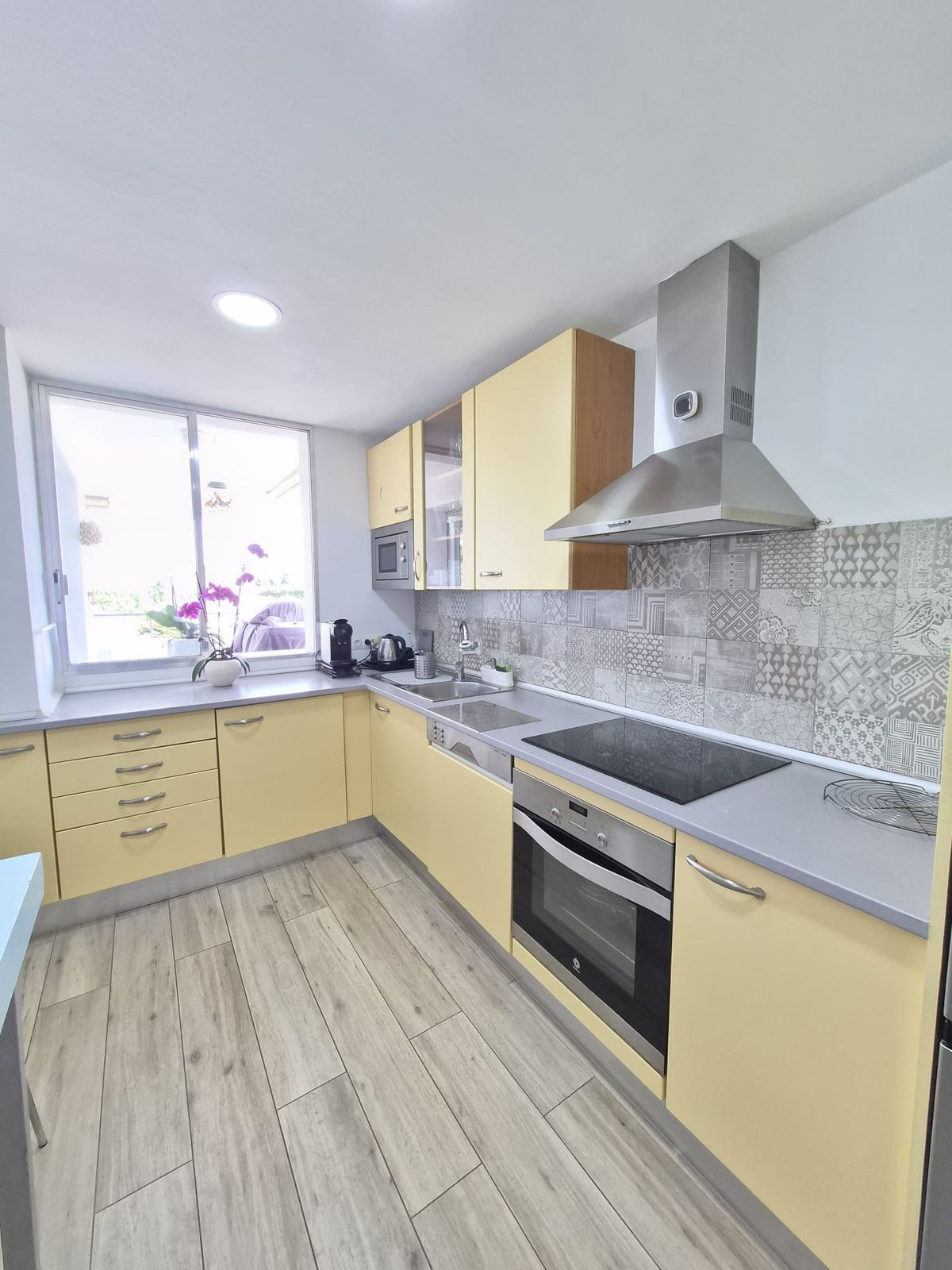 2 Bed Apartment for sale in Guadalmina Alta Costa Del Sol, Málaga, Spain