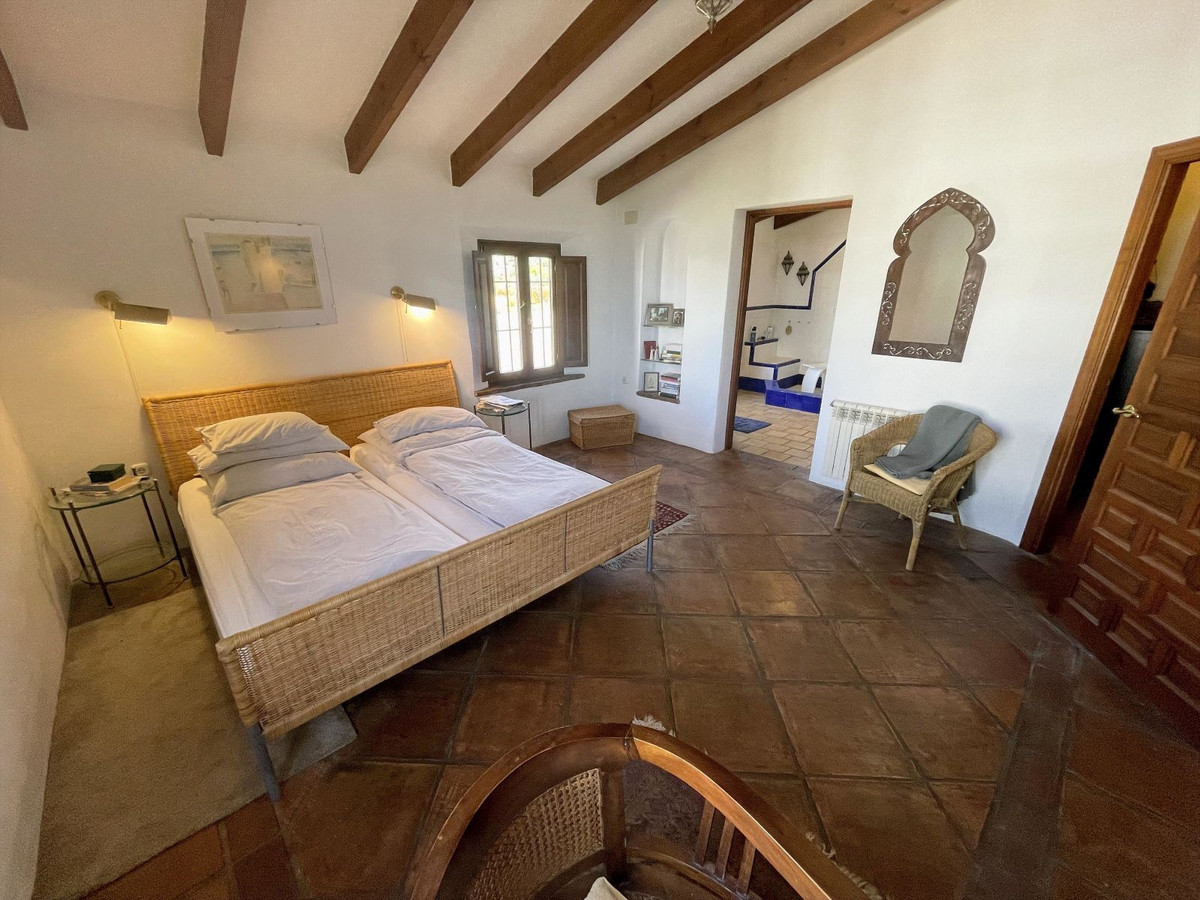 5 Bed Townhouse for sale in Villanueva De La Concepcion Costa Del Sol, Málaga, Spain