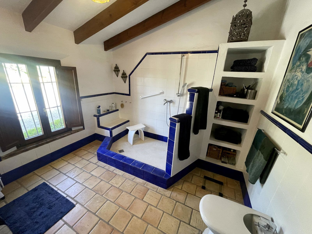 5 Bed Townhouse for sale in Villanueva De La Concepcion Costa Del Sol, Málaga, Spain