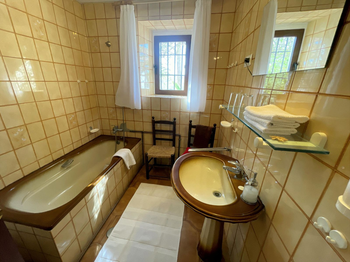 5 Bed Townhouse for sale in Villanueva De La Concepcion Costa Del Sol, Málaga, Spain