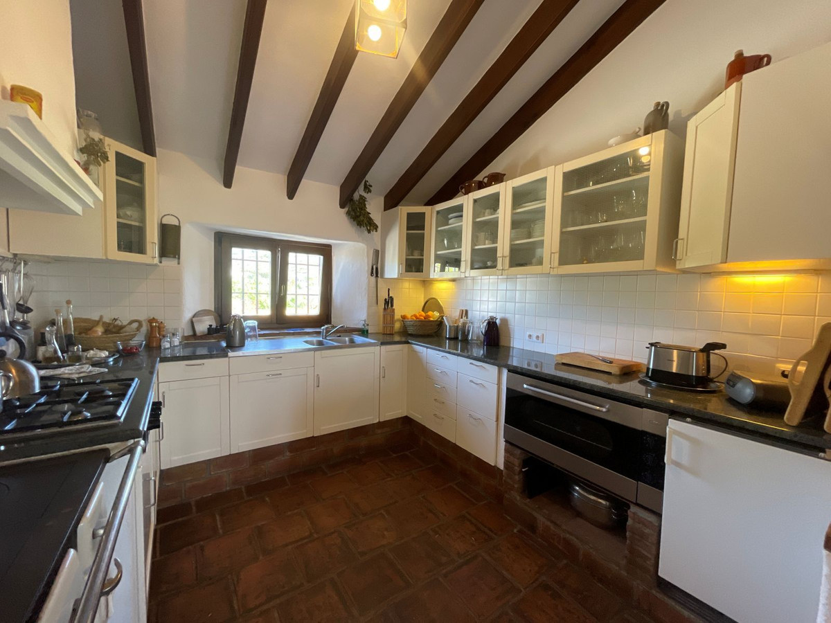 5 Bed Townhouse for sale in Villanueva De La Concepcion Costa Del Sol, Málaga, Spain