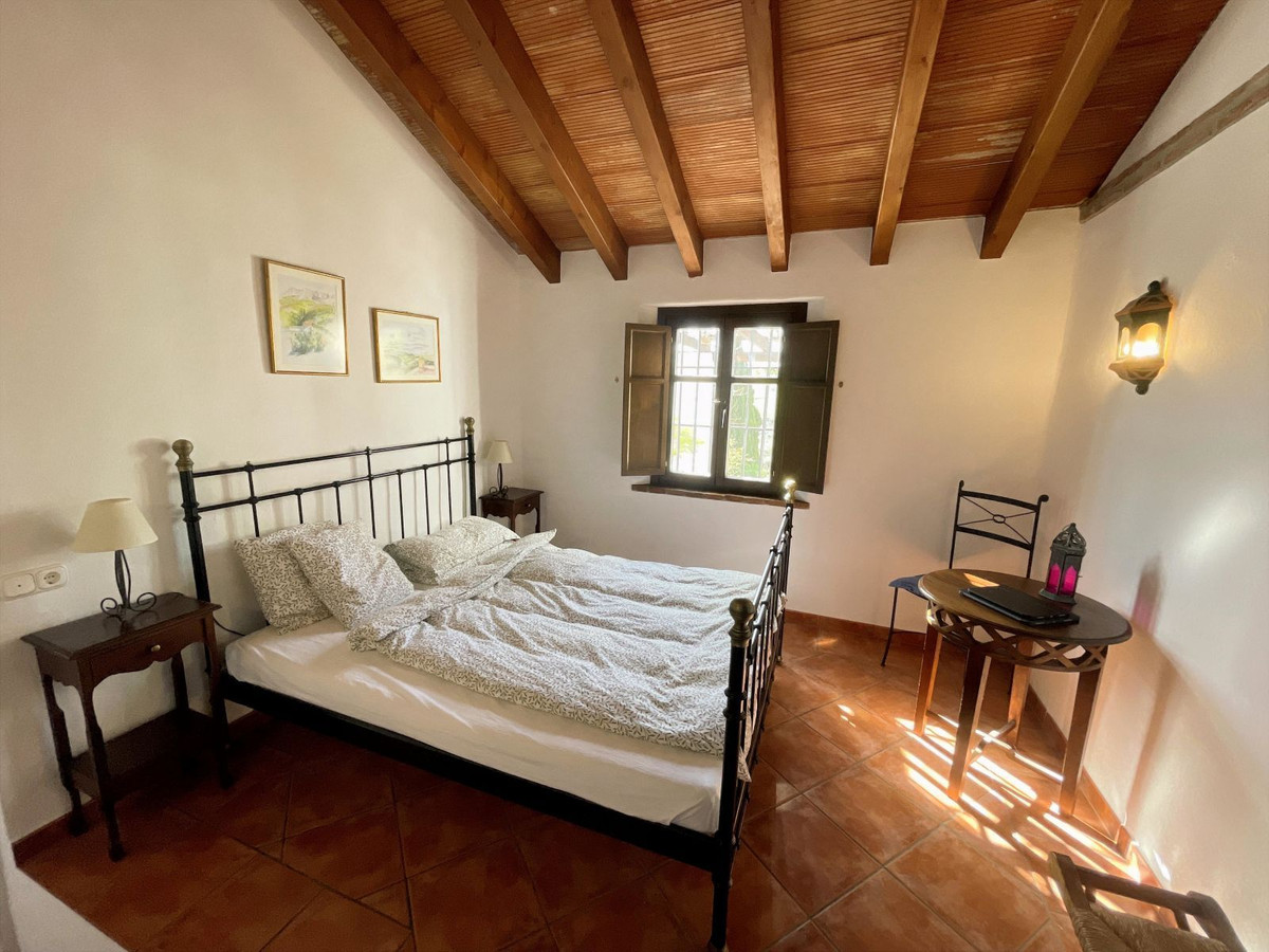 5 Bed Townhouse for sale in Villanueva De La Concepcion Costa Del Sol, Málaga, Spain