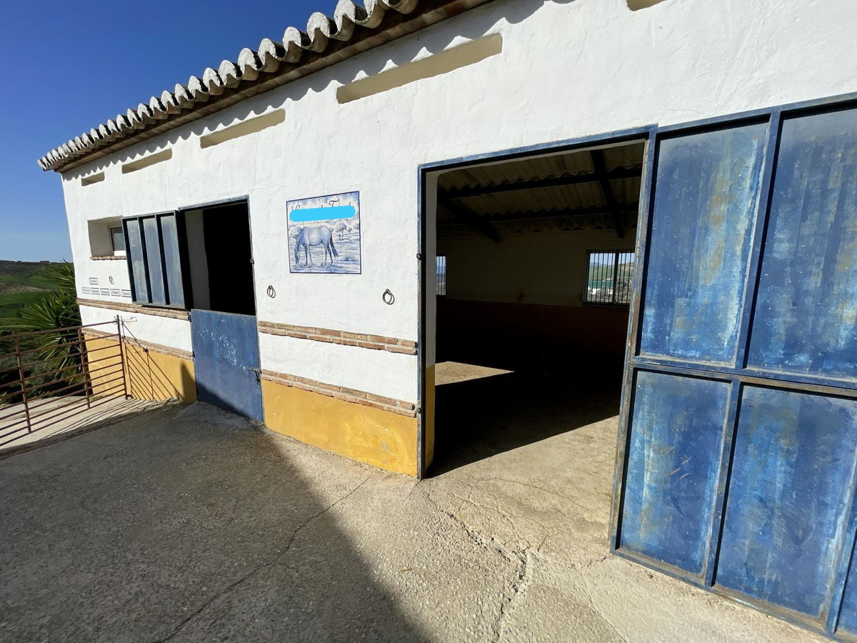 5 Bed Townhouse for sale in Villanueva De La Concepcion Costa Del Sol, Málaga, Spain