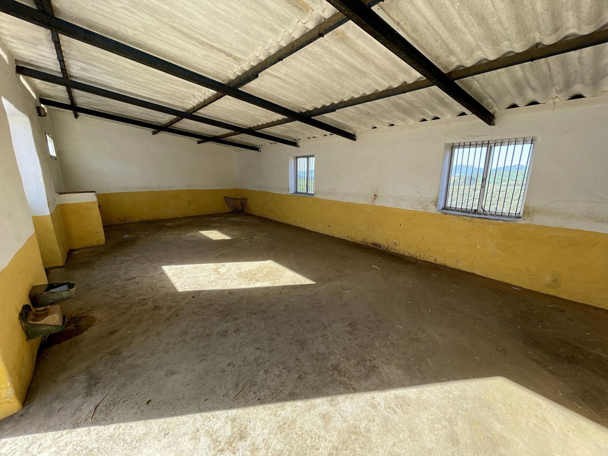5 Bed Townhouse for sale in Villanueva De La Concepcion Costa Del Sol, Málaga, Spain