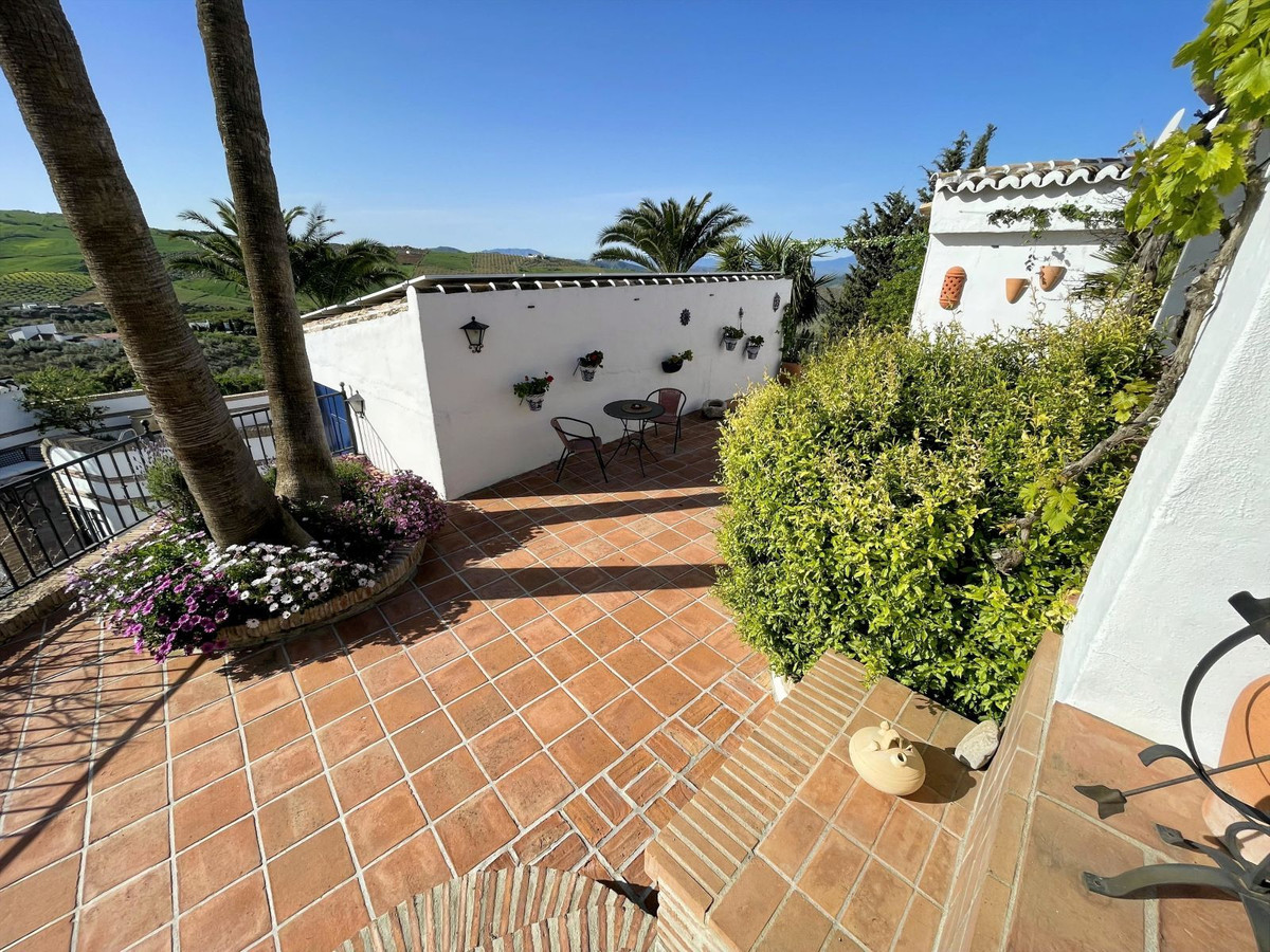 5 Bed Townhouse for sale in Villanueva De La Concepcion Costa Del Sol, Málaga, Spain