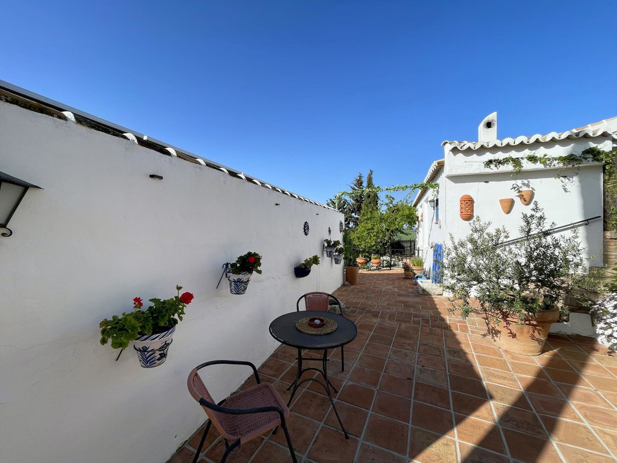 5 Bed Townhouse for sale in Villanueva De La Concepcion Costa Del Sol, Málaga, Spain