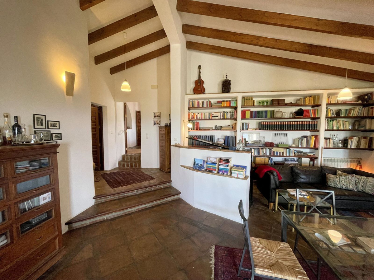 5 Bed Townhouse for sale in Villanueva De La Concepcion Costa Del Sol, Málaga, Spain