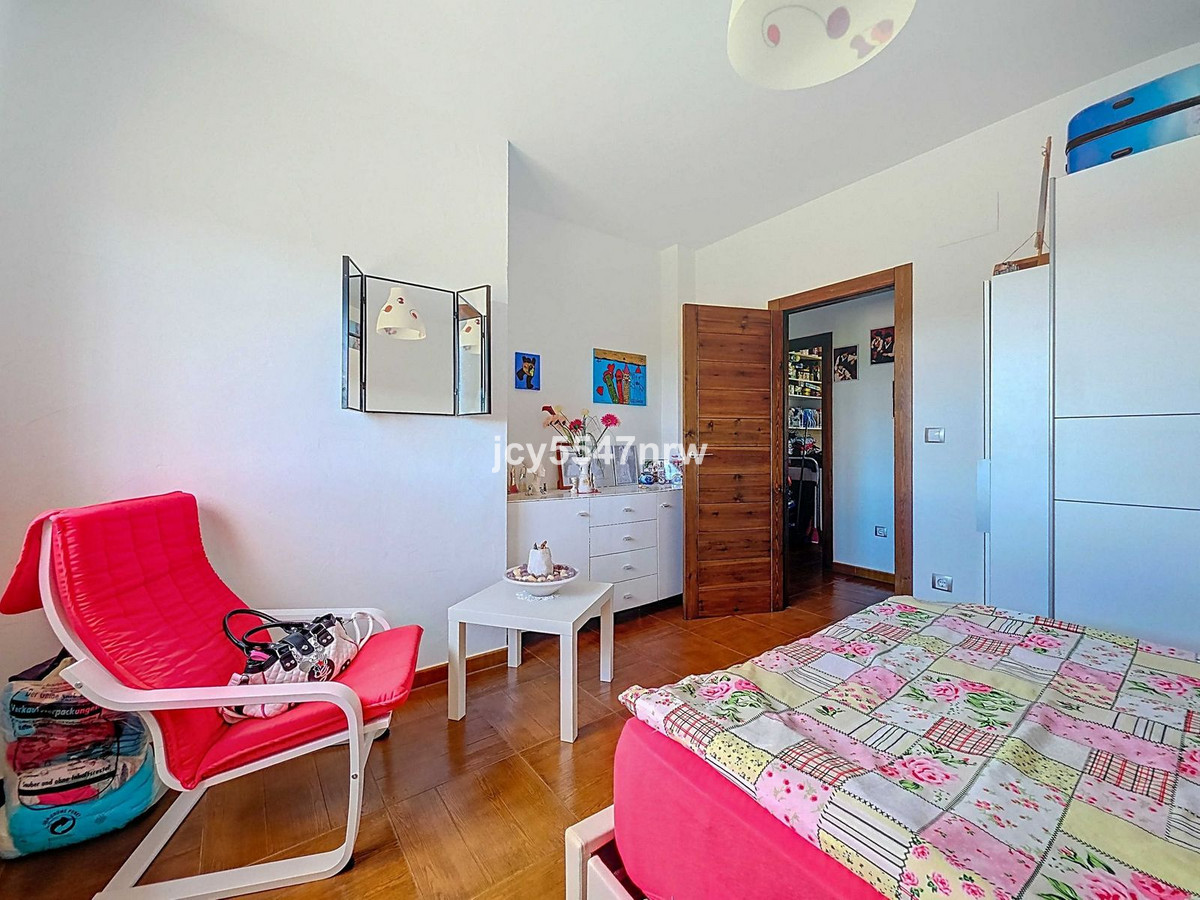4 Bed Townhouse for sale in Pinoso Costa Blanca, Alicante, Spain