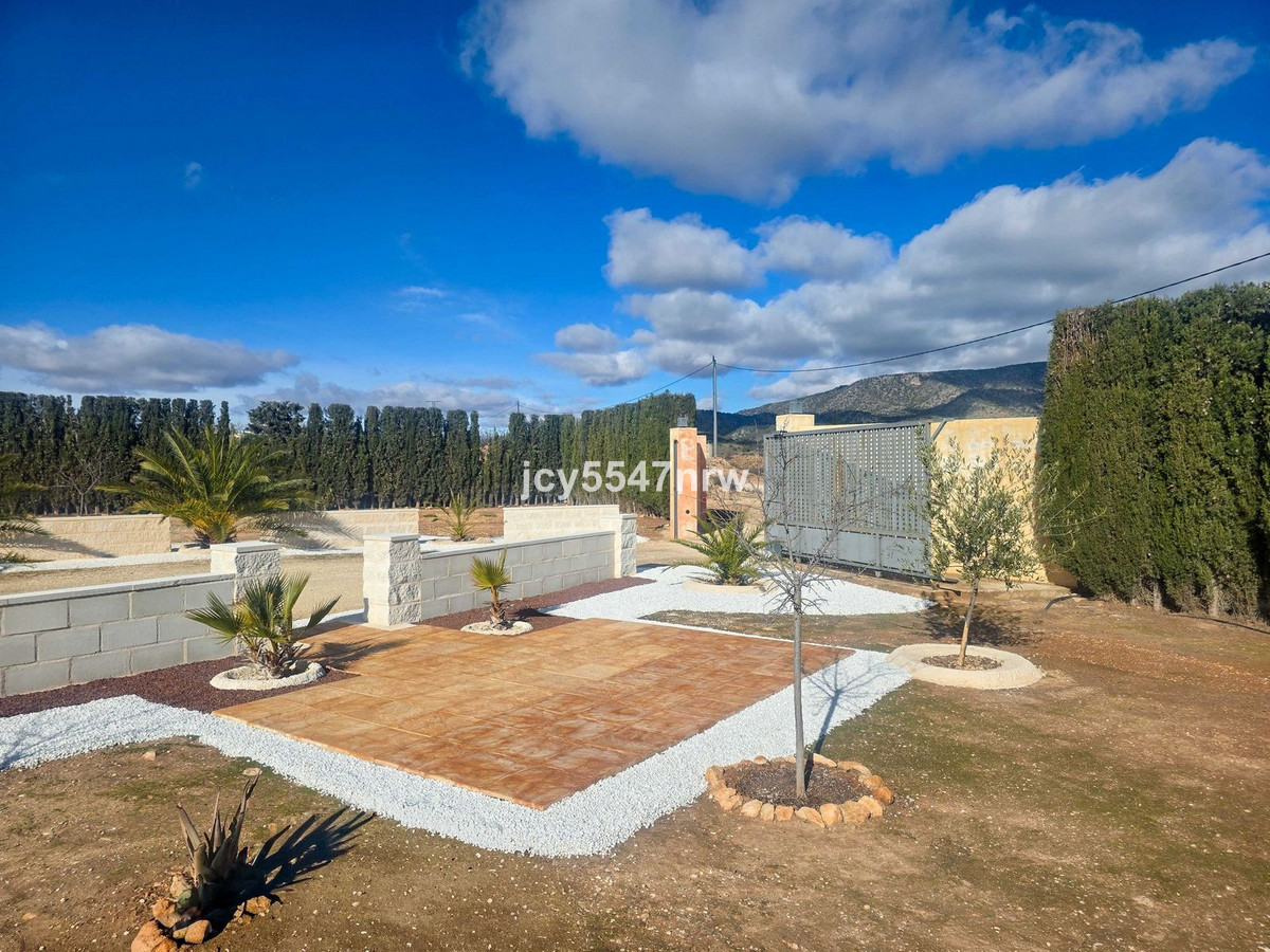 4 Bed Townhouse for sale in Pinoso Costa Blanca, Alicante, Spain