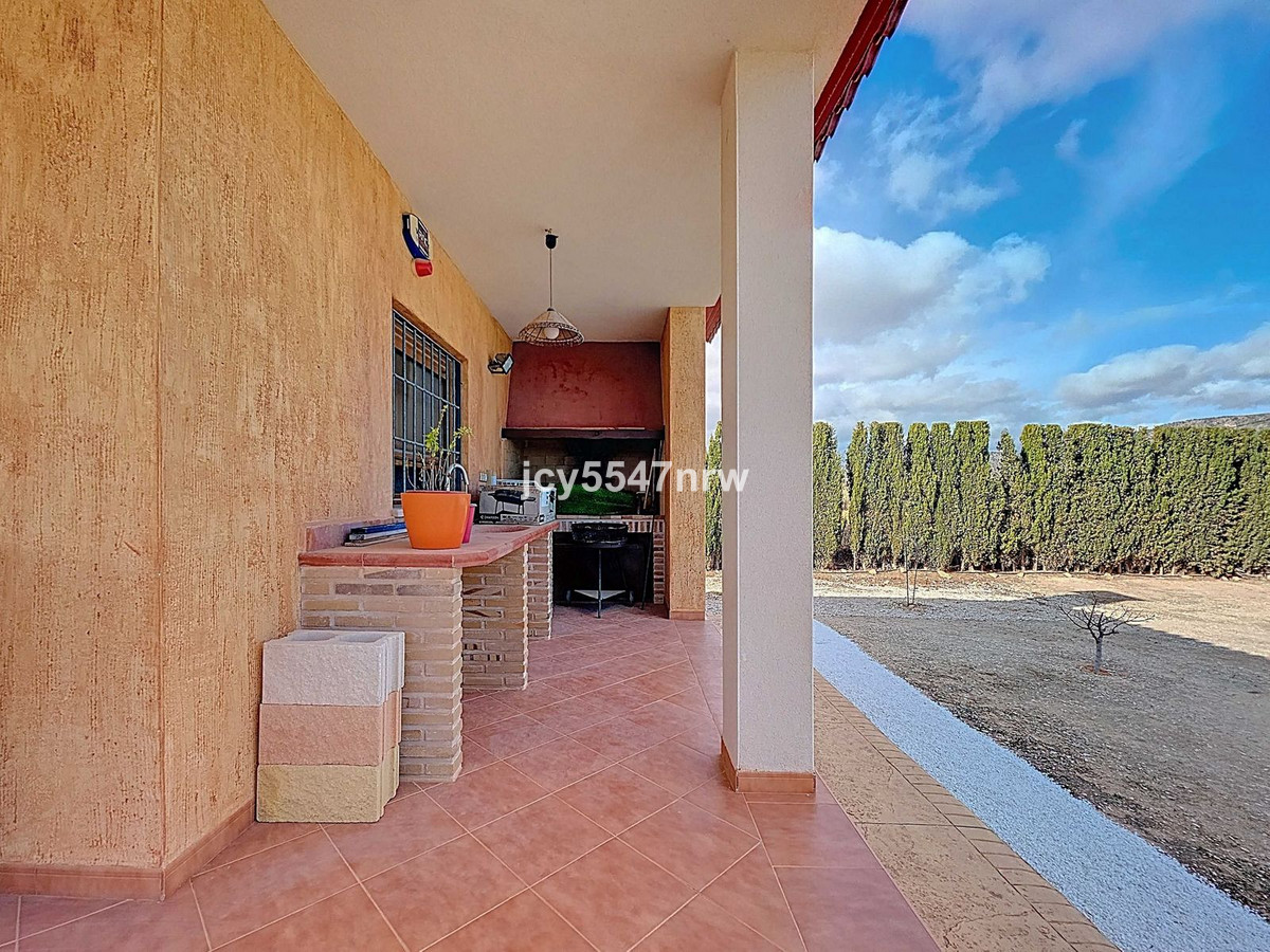 4 Bed Townhouse for sale in Pinoso Costa Blanca, Alicante, Spain