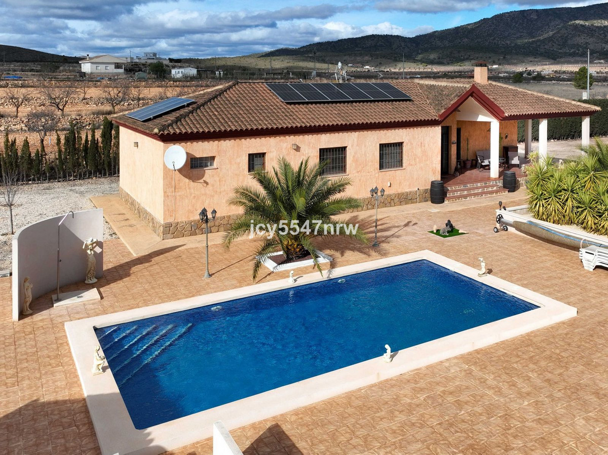 4 Bed Townhouse for sale in Pinoso Costa Blanca, Alicante, Spain
