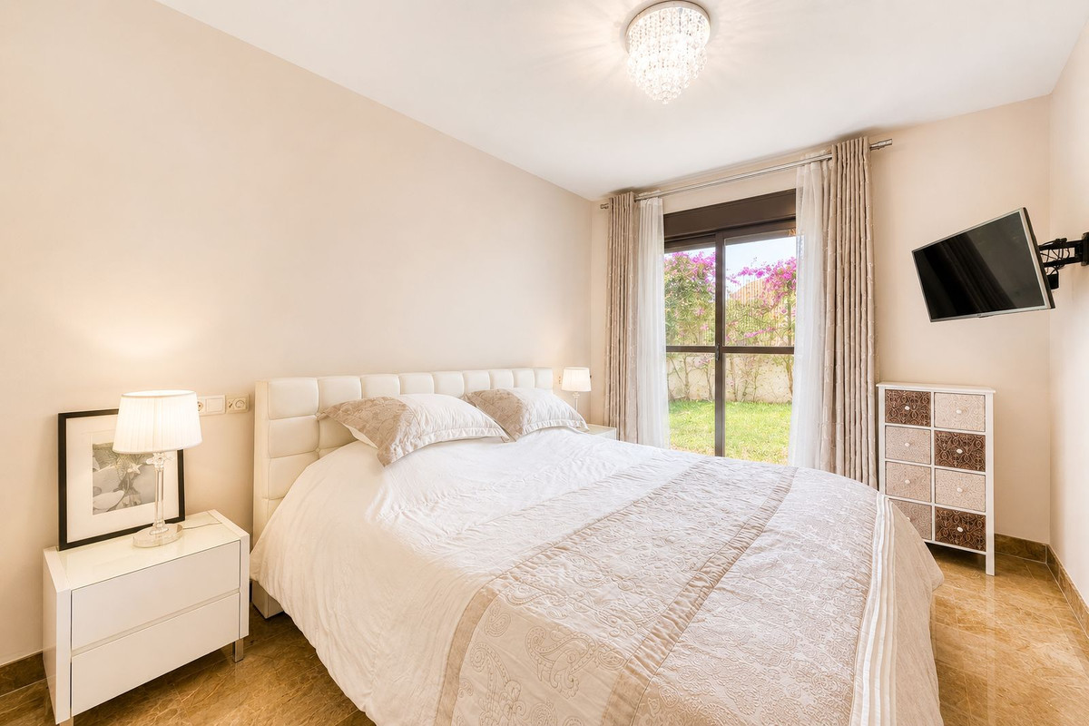 2 Bed Apartment for sale in Estepona Costa Del Sol, Málaga, Spain