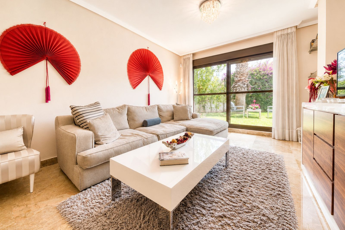 2 Bed Apartment for sale in Estepona Costa Del Sol, Málaga, Spain