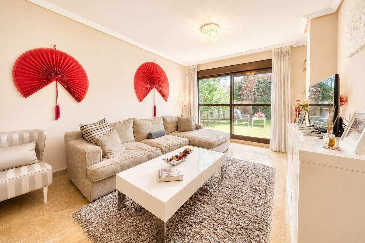 2 Bed Apartment for sale in Estepona Costa Del Sol, Málaga, Spain