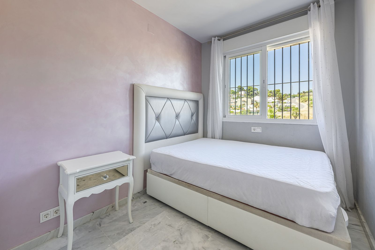 Se vende Apartamento Planta Media de 3 dormitorios en Costa Del Sol, Málaga, España