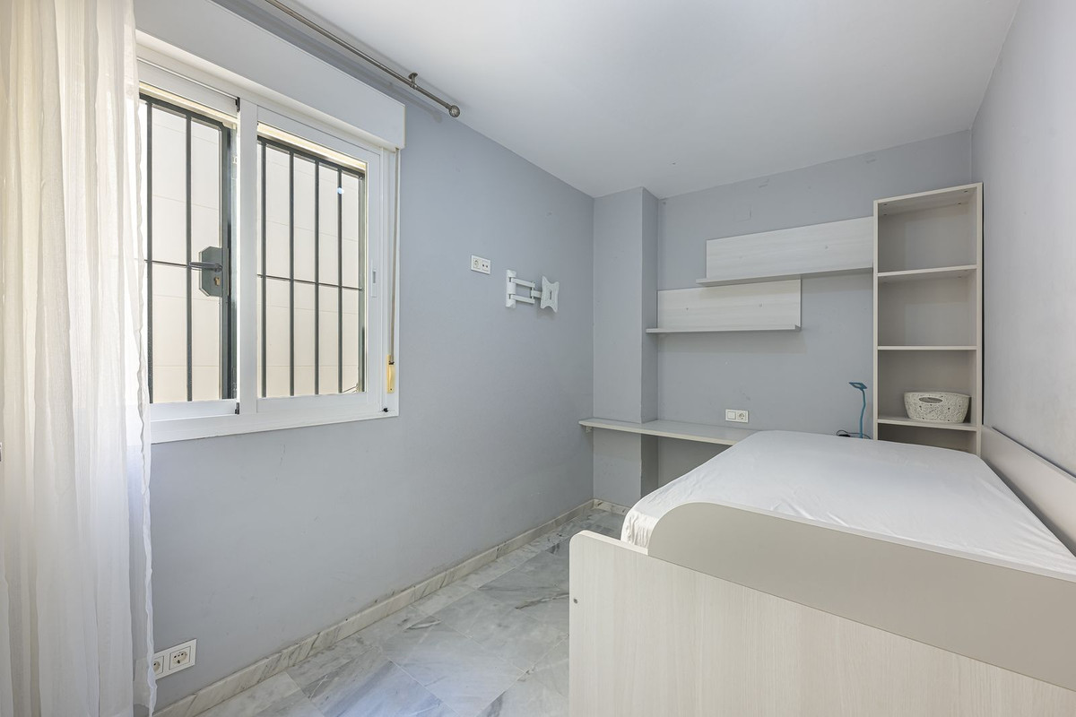Se vende Apartamento Planta Media de 3 dormitorios en Costa Del Sol, Málaga, España