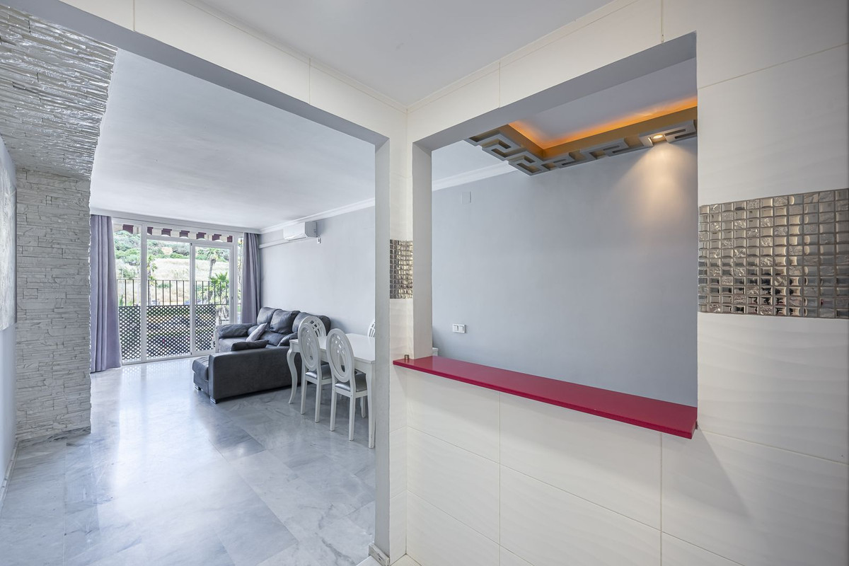 Se vende Apartamento Planta Media de 3 dormitorios en Costa Del Sol, Málaga, España