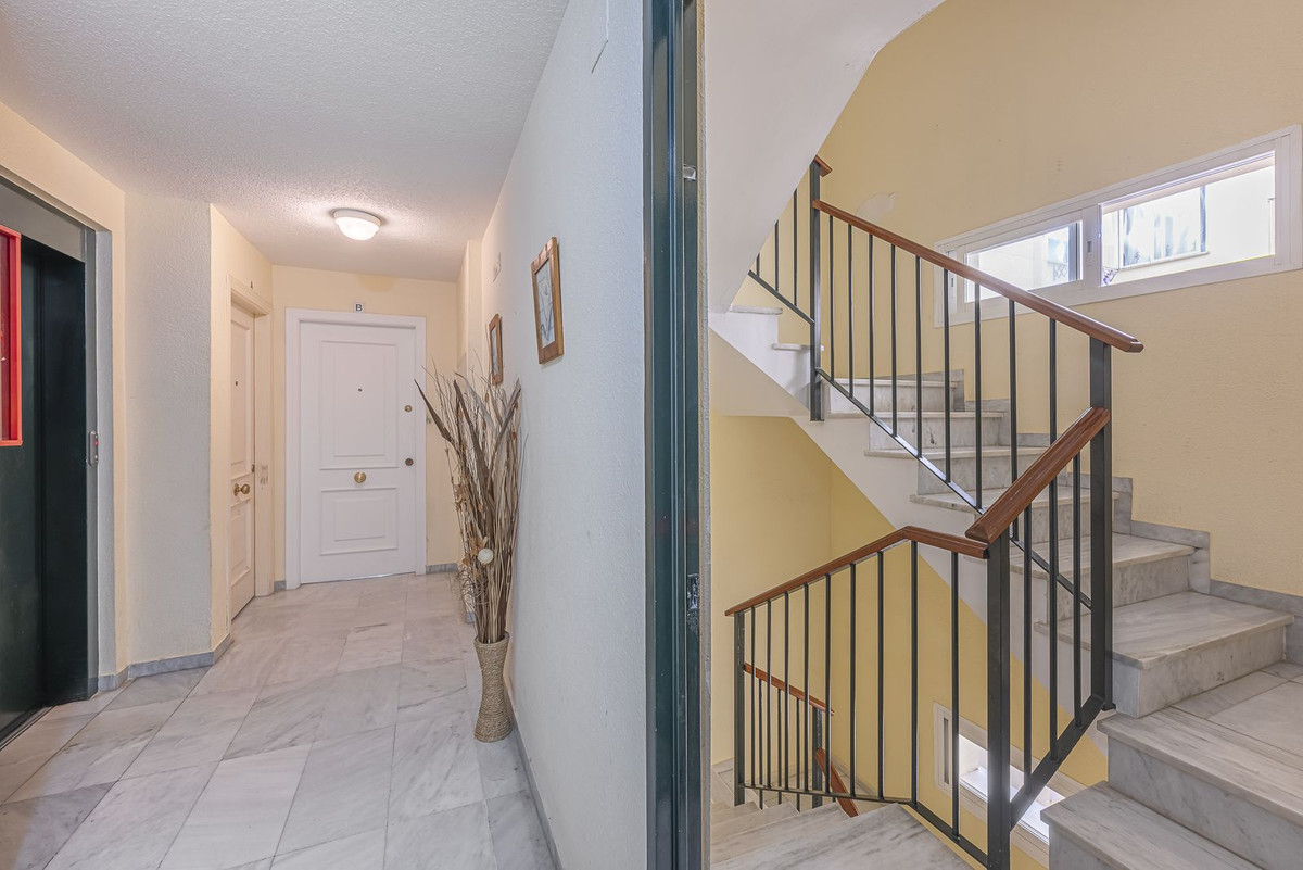 Se vende Apartamento Planta Media de 3 dormitorios en Costa Del Sol, Málaga, España