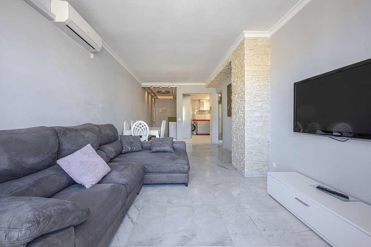 Se vende Apartamento Planta Media de 3 dormitorios en Costa Del Sol, Málaga, España