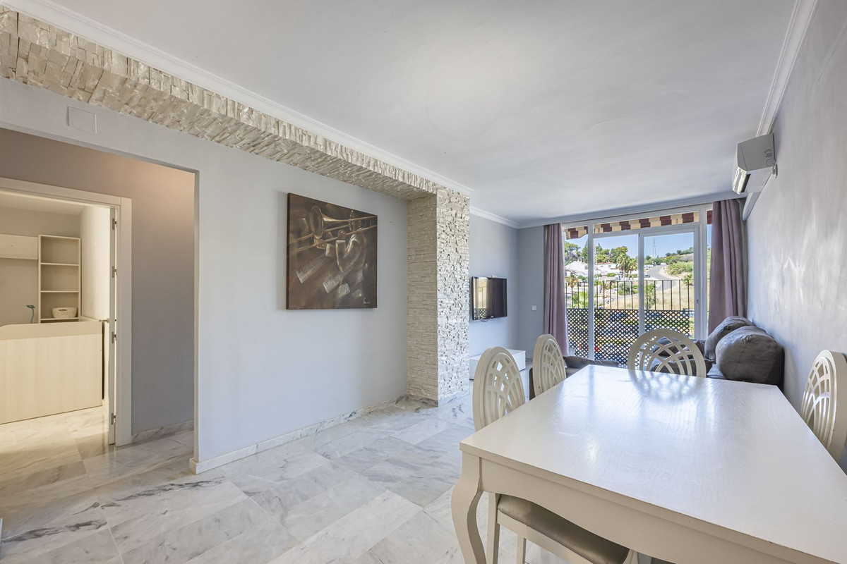 Se vende Apartamento Planta Media de 3 dormitorios en Costa Del Sol, Málaga, España