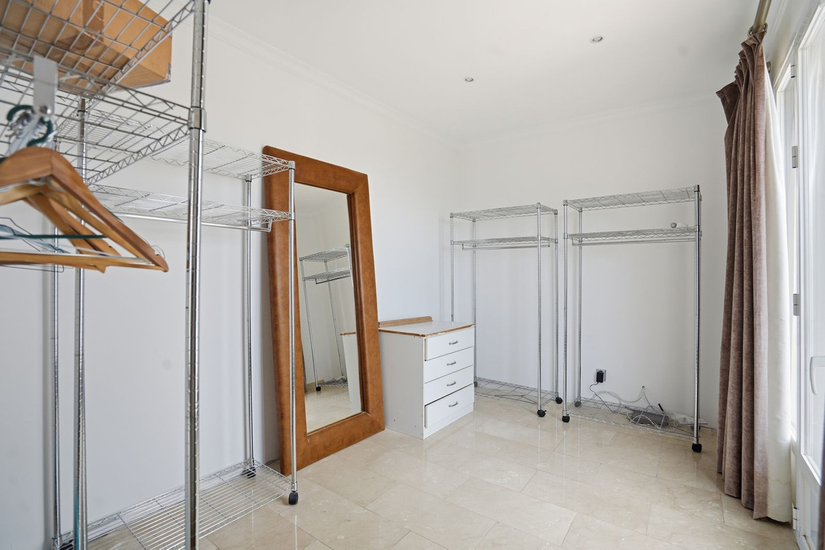 4 Bed Townhouse for sale in Istán Costa Del Sol, Málaga, Spain