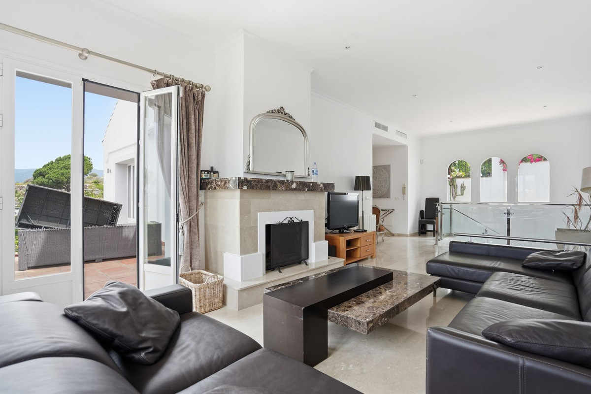 4 Bed Townhouse for sale in Istán Costa Del Sol, Málaga, Spain