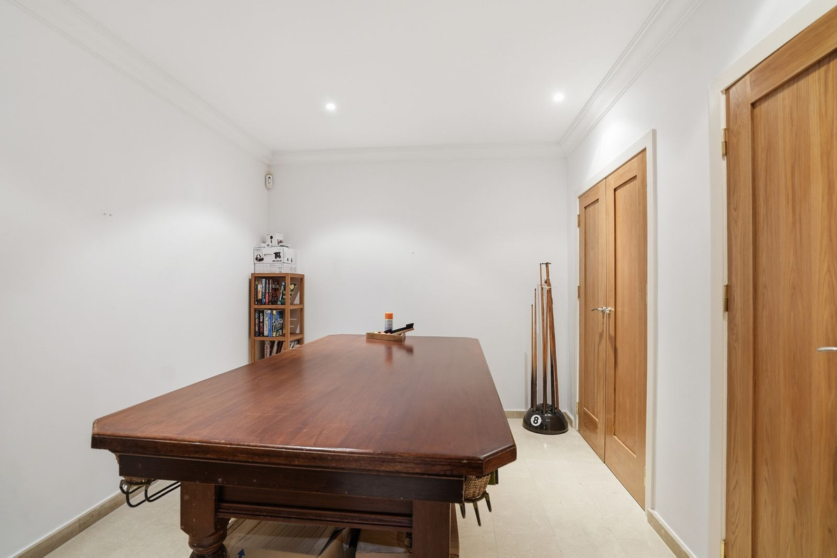 4 Bed Townhouse for sale in Istán Costa Del Sol, Málaga, Spain