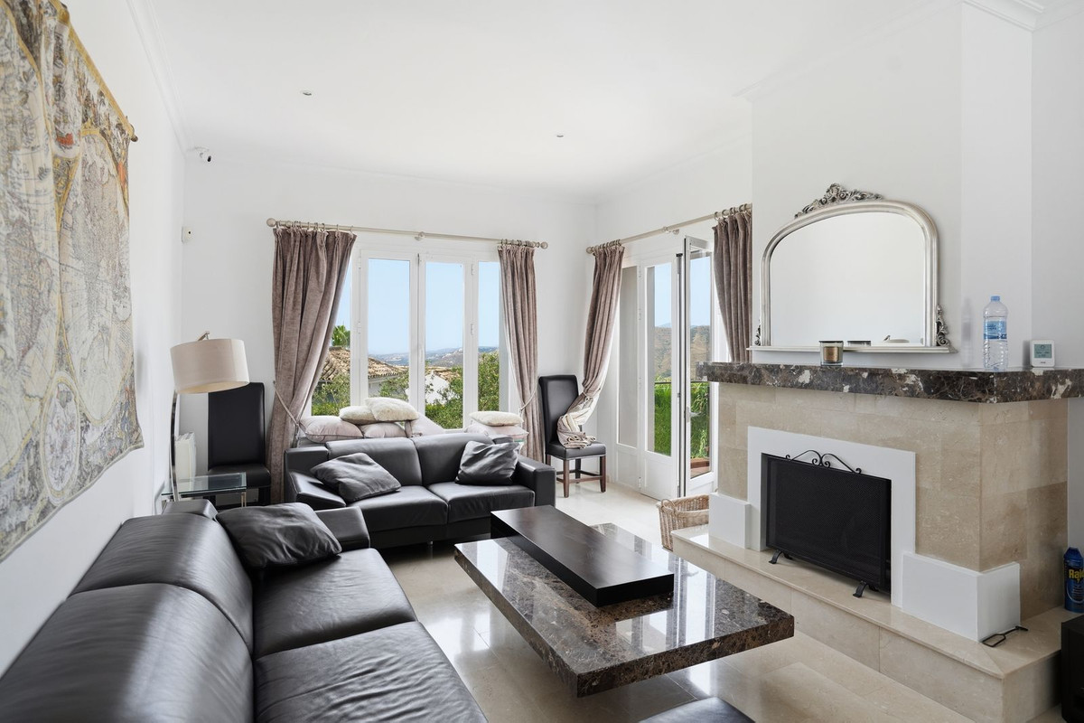 4 Bed Townhouse for sale in Istán Costa Del Sol, Málaga, Spain