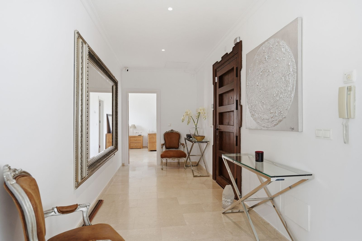 4 Bed Townhouse for sale in Istán Costa Del Sol, Málaga, Spain