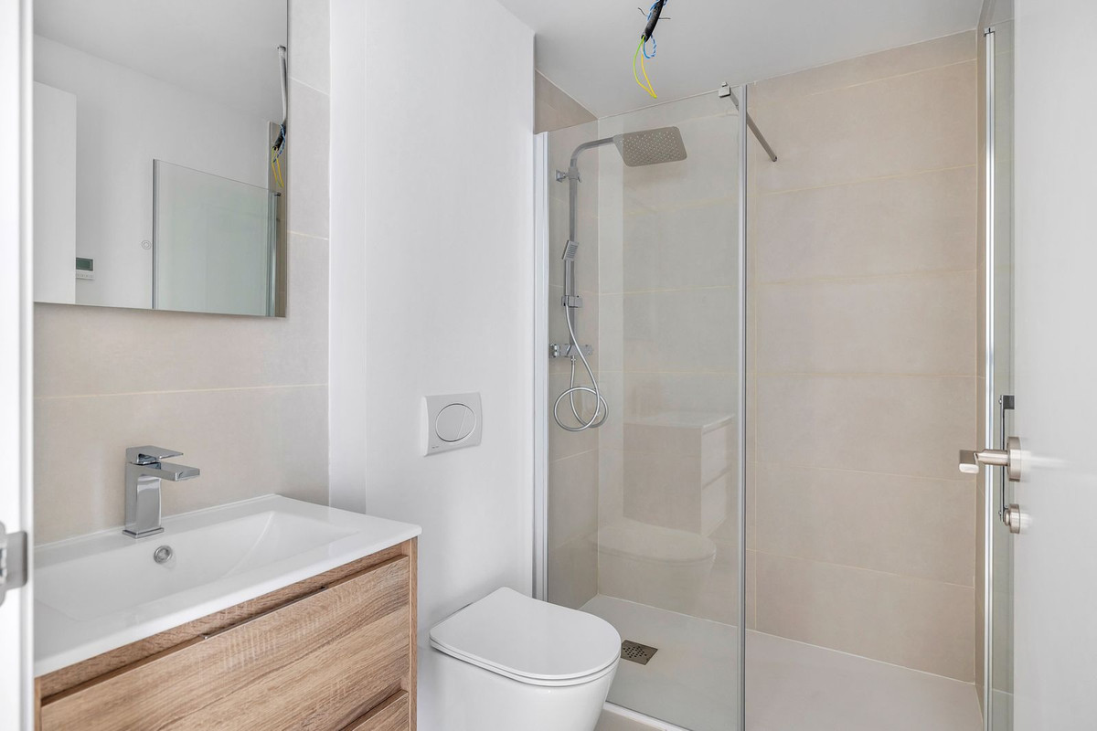 Se vende Apartamento Planta Baja de 3 dormitorios en Costa Del Sol, Málaga, España