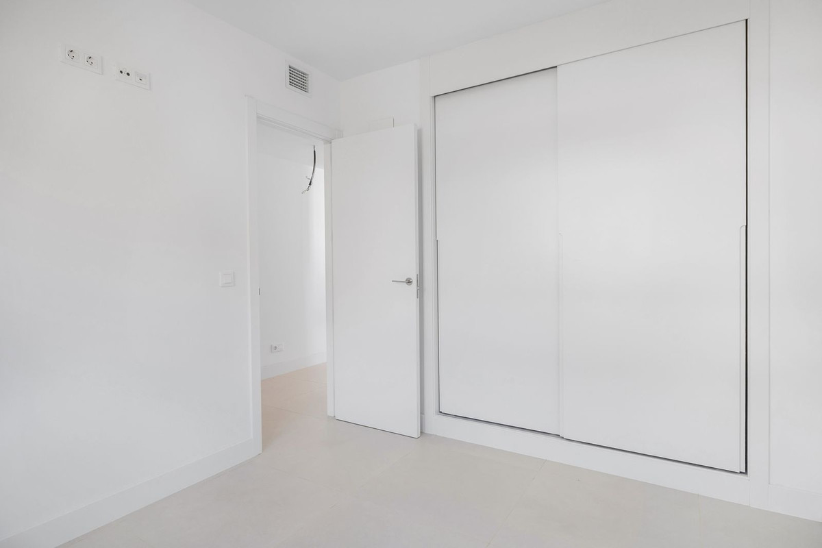 Se vende Apartamento Planta Baja de 3 dormitorios en Costa Del Sol, Málaga, España