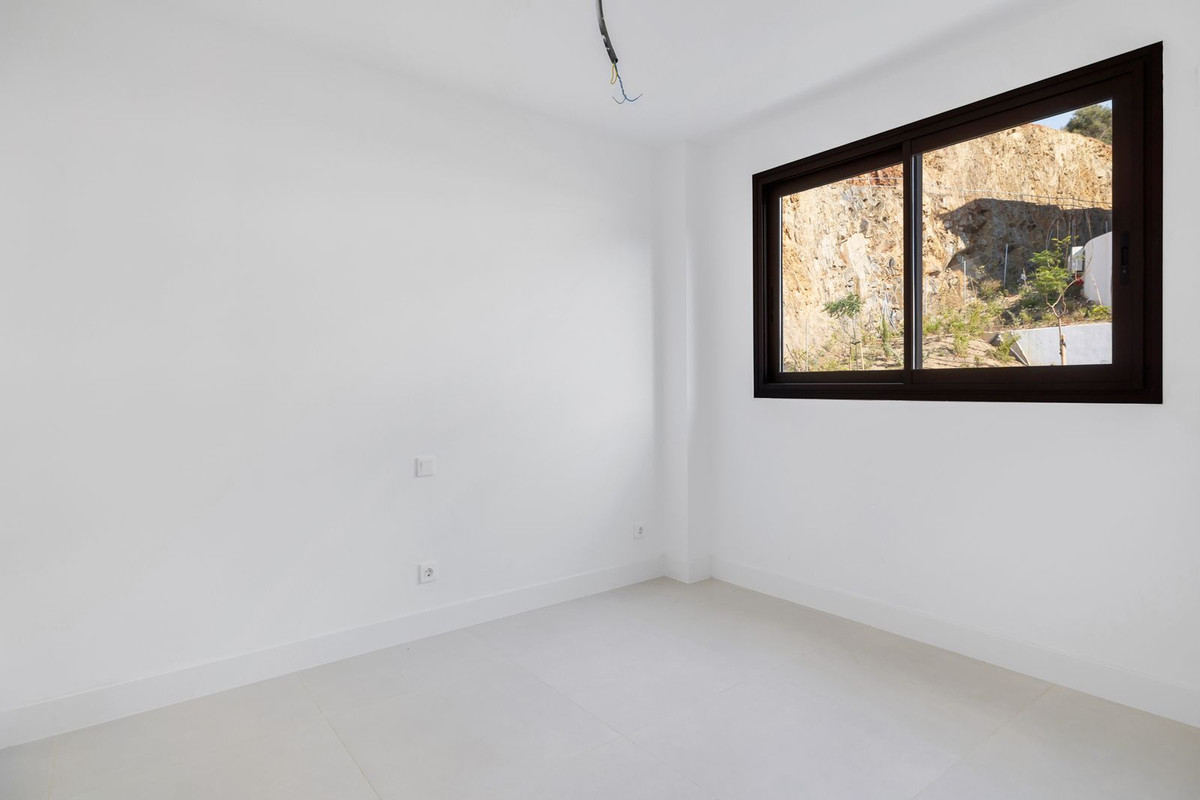 Se vende Apartamento Planta Baja de 3 dormitorios en Costa Del Sol, Málaga, España