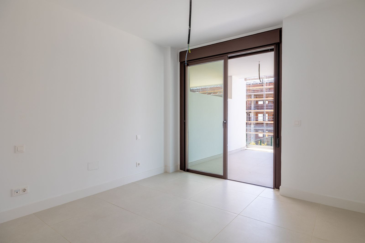 Se vende Apartamento Planta Baja de 3 dormitorios en Costa Del Sol, Málaga, España