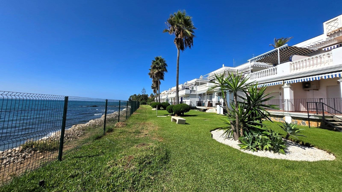 Se vende Apartamento Planta Media de 2 dormitorios en Costa Del Sol, Málaga, España