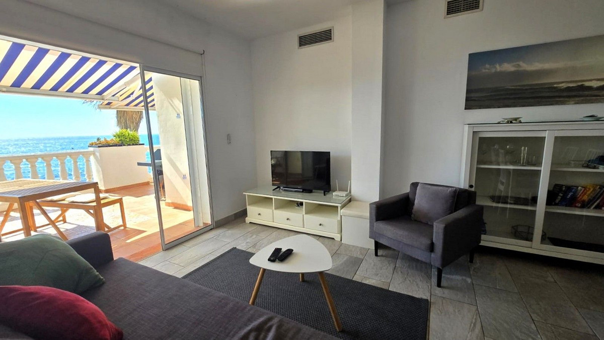 Se vende Apartamento Planta Media de 2 dormitorios en Costa Del Sol, Málaga, España