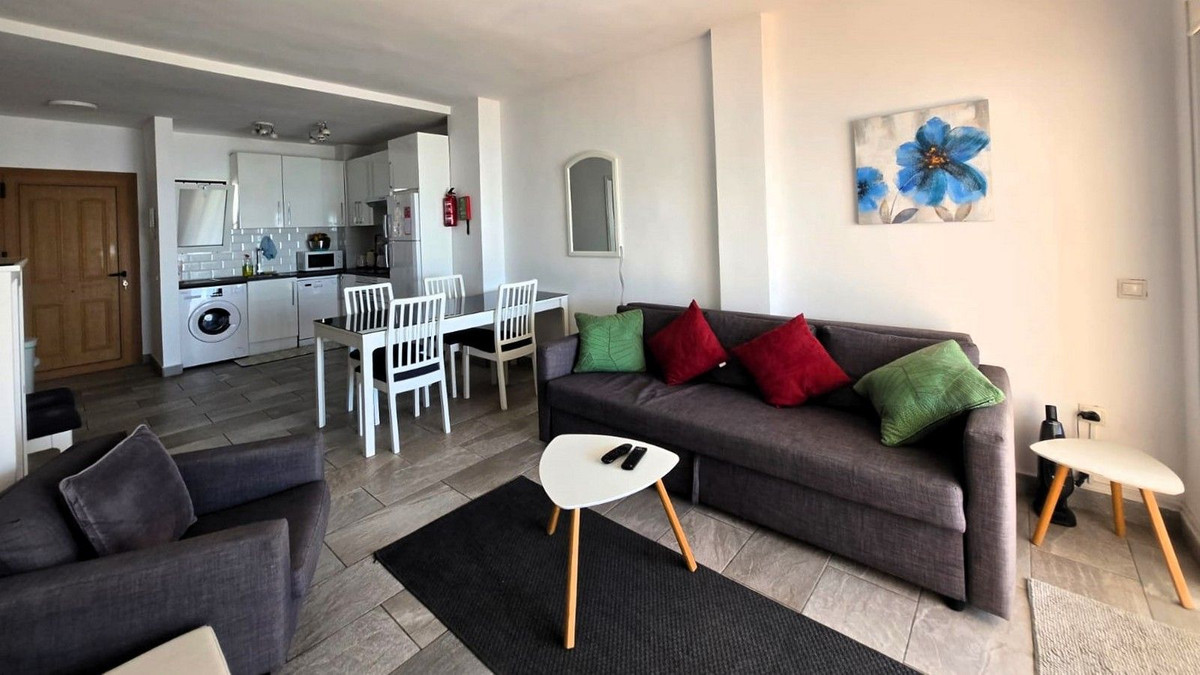Se vende Apartamento Planta Media de 2 dormitorios en Costa Del Sol, Málaga, España